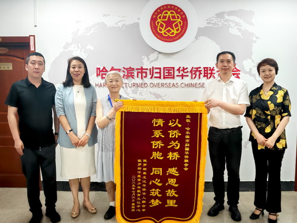 1752538975211015126.jpg 1_调整大小.jpg